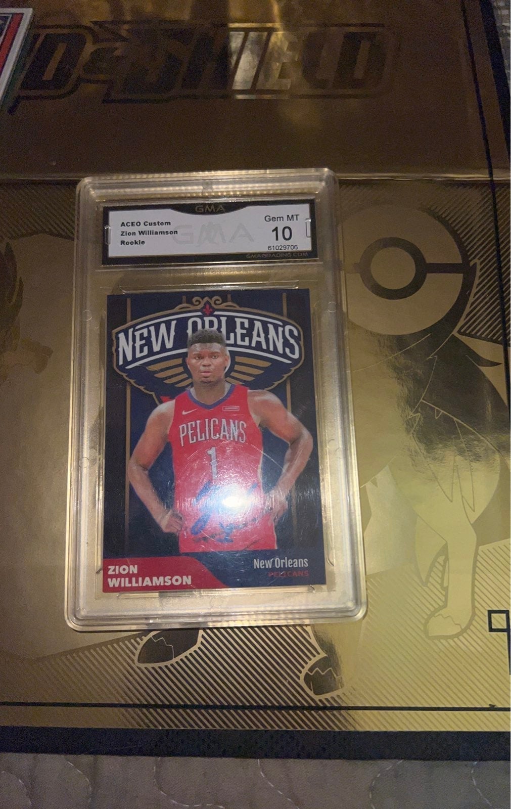 ZION WILLIAMSON ROOKIE CARD - AUTOGRAPH