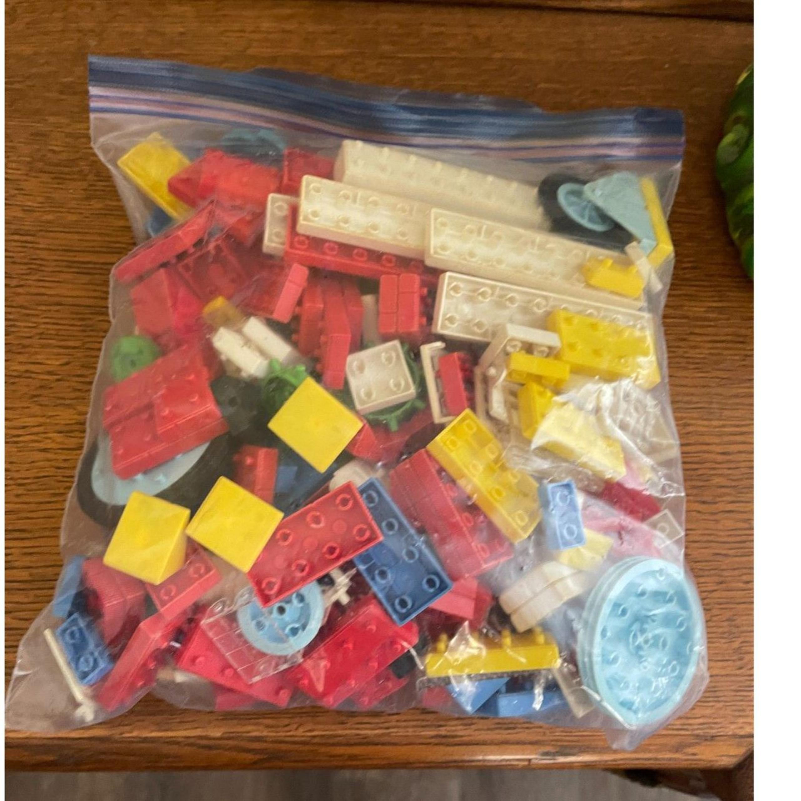 Vintage Large Lot Builder Duplo Lego Blocks & Pieces ~Sets Lots Extra