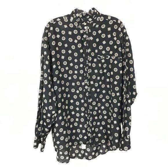 Women Size Large Bernini Beverly Hills Vintage Medallion Pattern Button Down Top