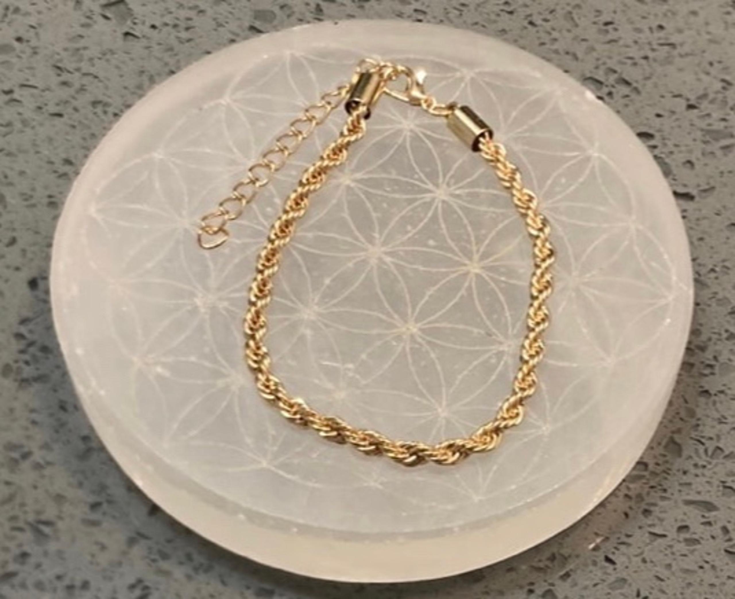 Gold tone bracelet