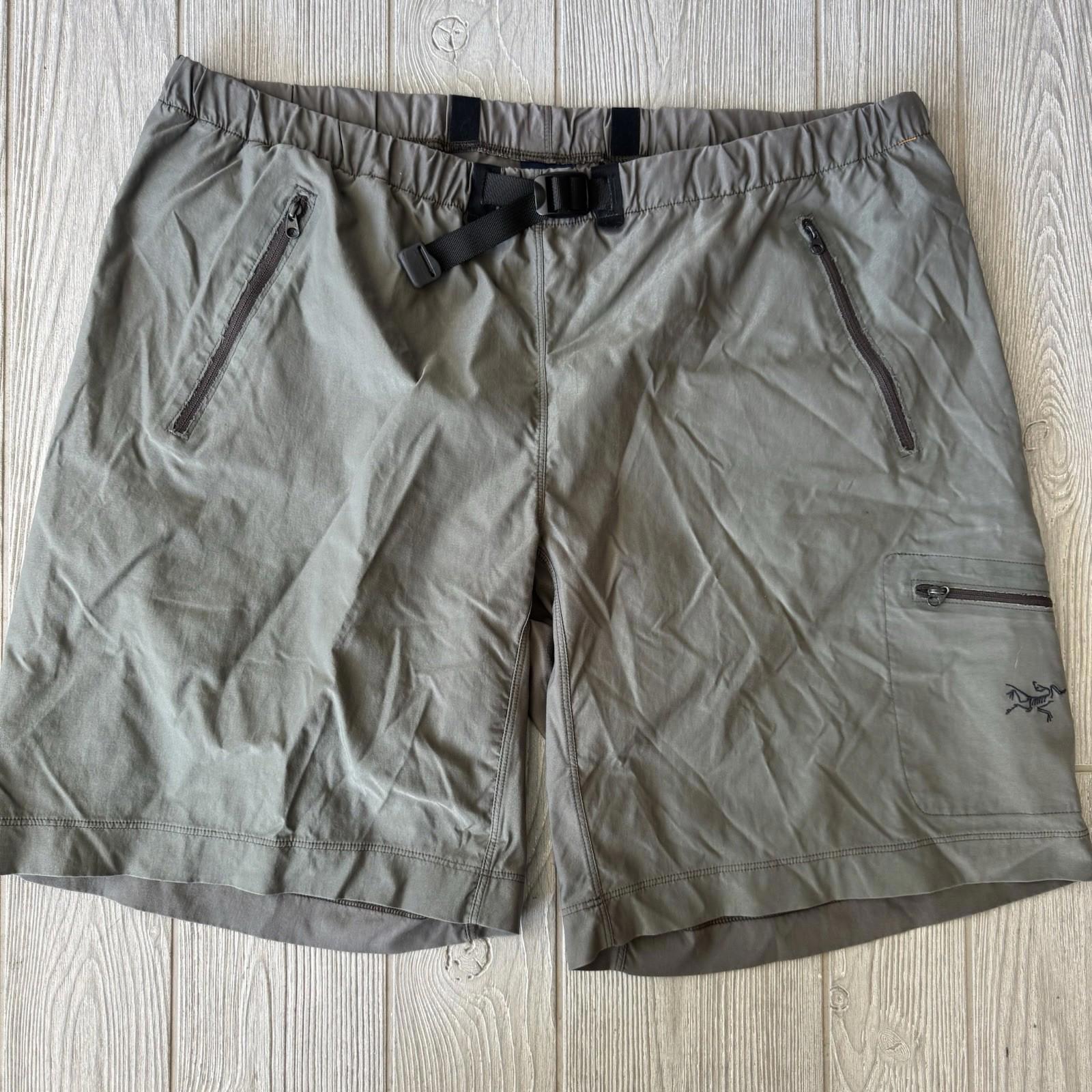 ARCTERYX Quick Dry Shorts Mens Large L Green Climbing Hiking Stretch 9 Inseam