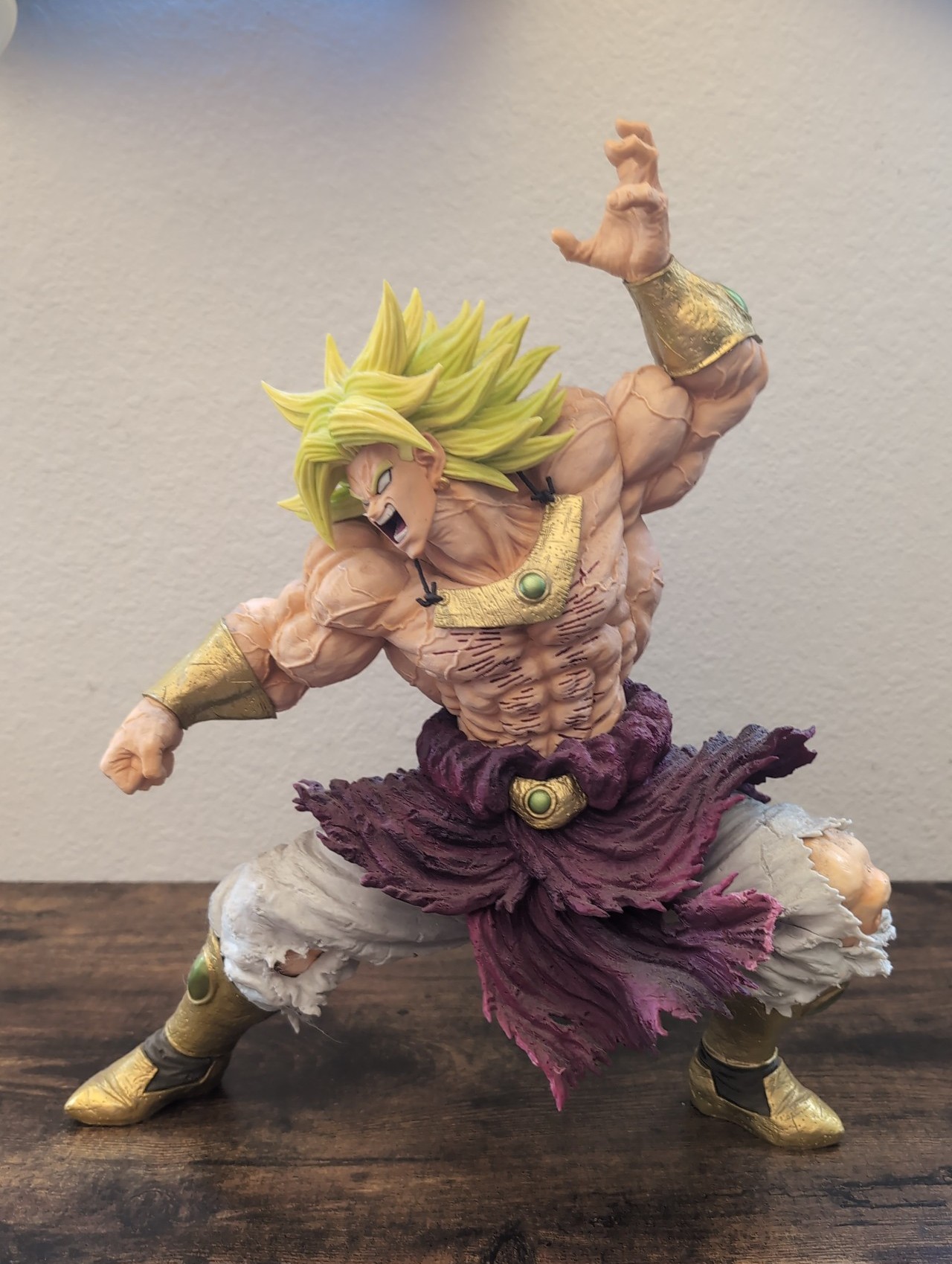 Dragonball Broly figure