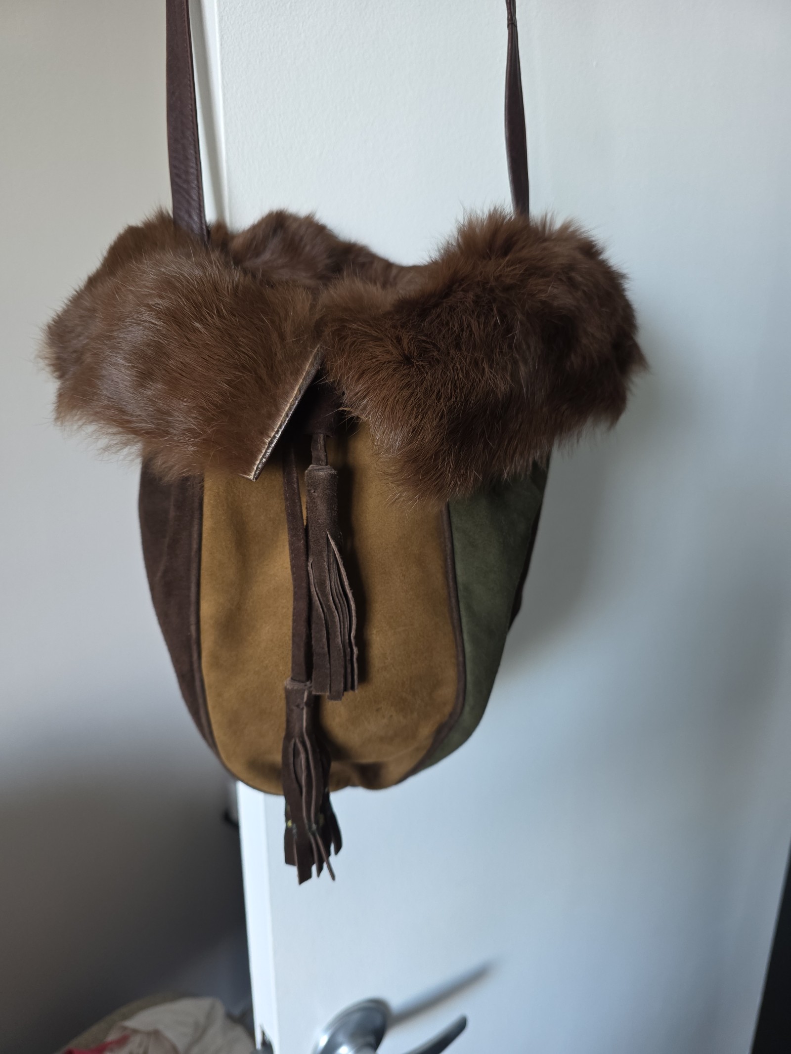Stuart Weitzman Suede and Fur Shoulder Bag - Pre-Owned