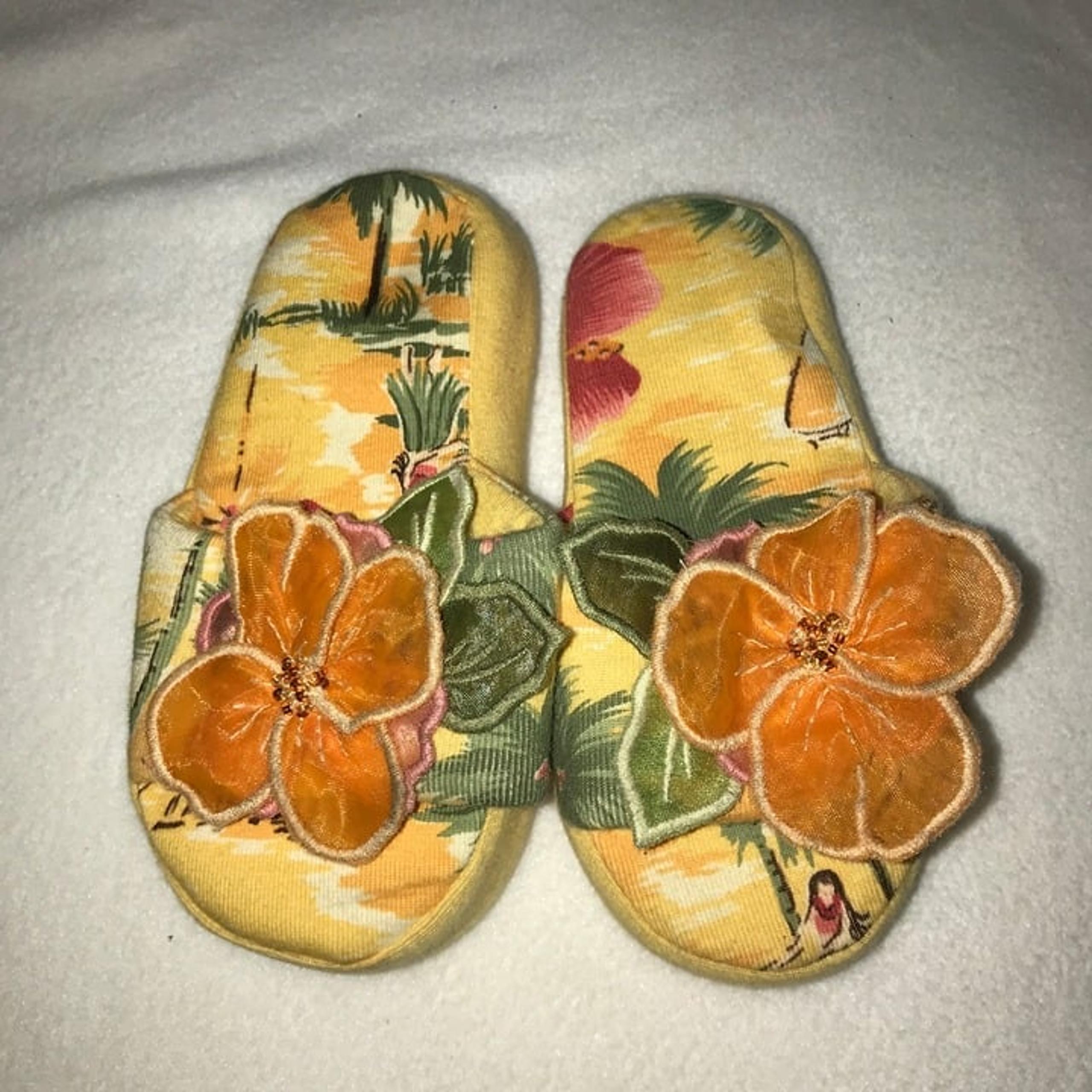 Gymboree yellow Hawaiian slippers shoes toddler girls kids size 7 8