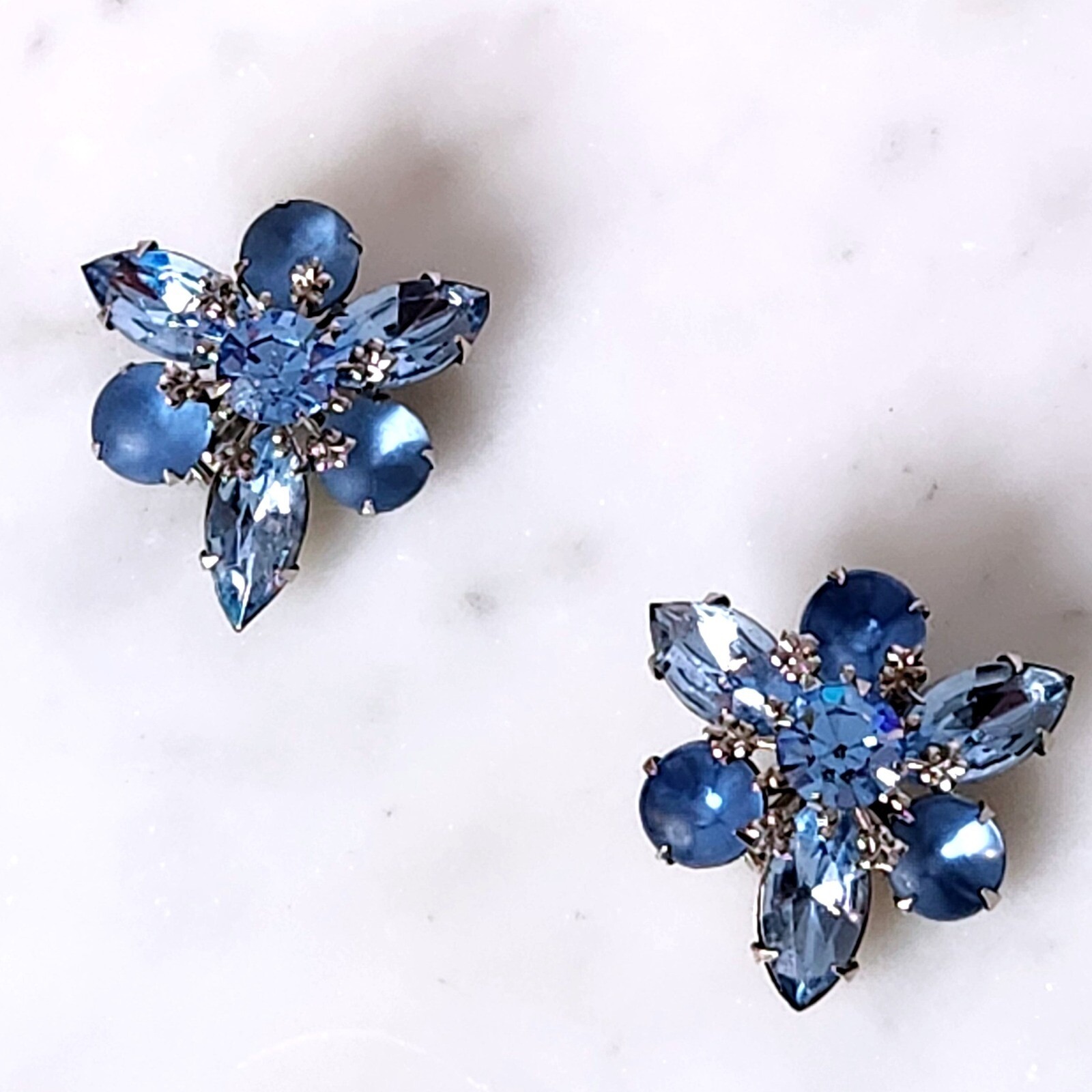 Blue Rhinestone Flower Brooches Dress Clip Vintage Jewelry Rivet Set Satin Glass