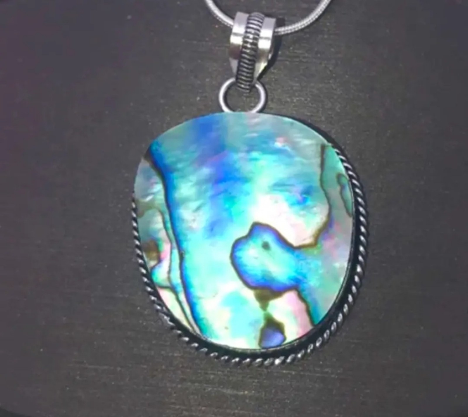 AMAZING ABALONE STONE & .925 STAMPED STERLING SILVER NECKLACE BEAND NEW!