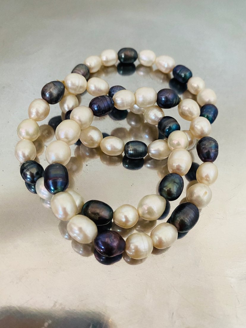Fresh water pearl bracelet set