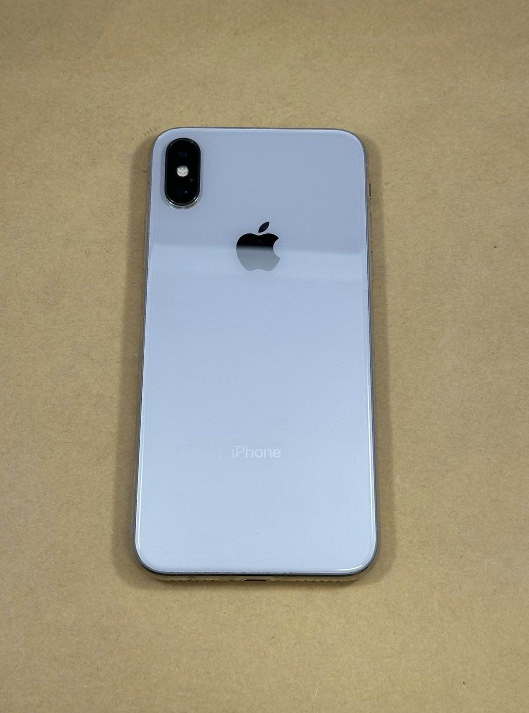 Apple iPhone X 64gb in silver for parts