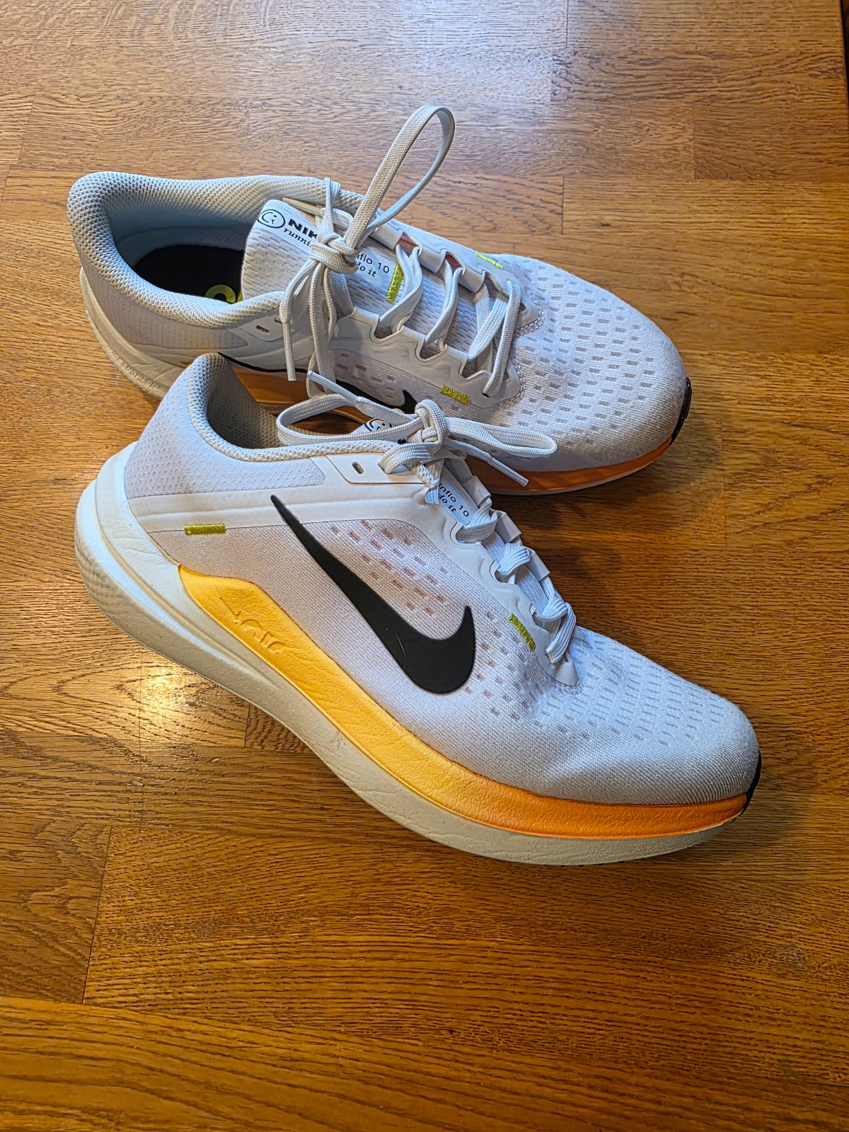 Nike Winflo 10 Women's Road Running Shoes Sz8