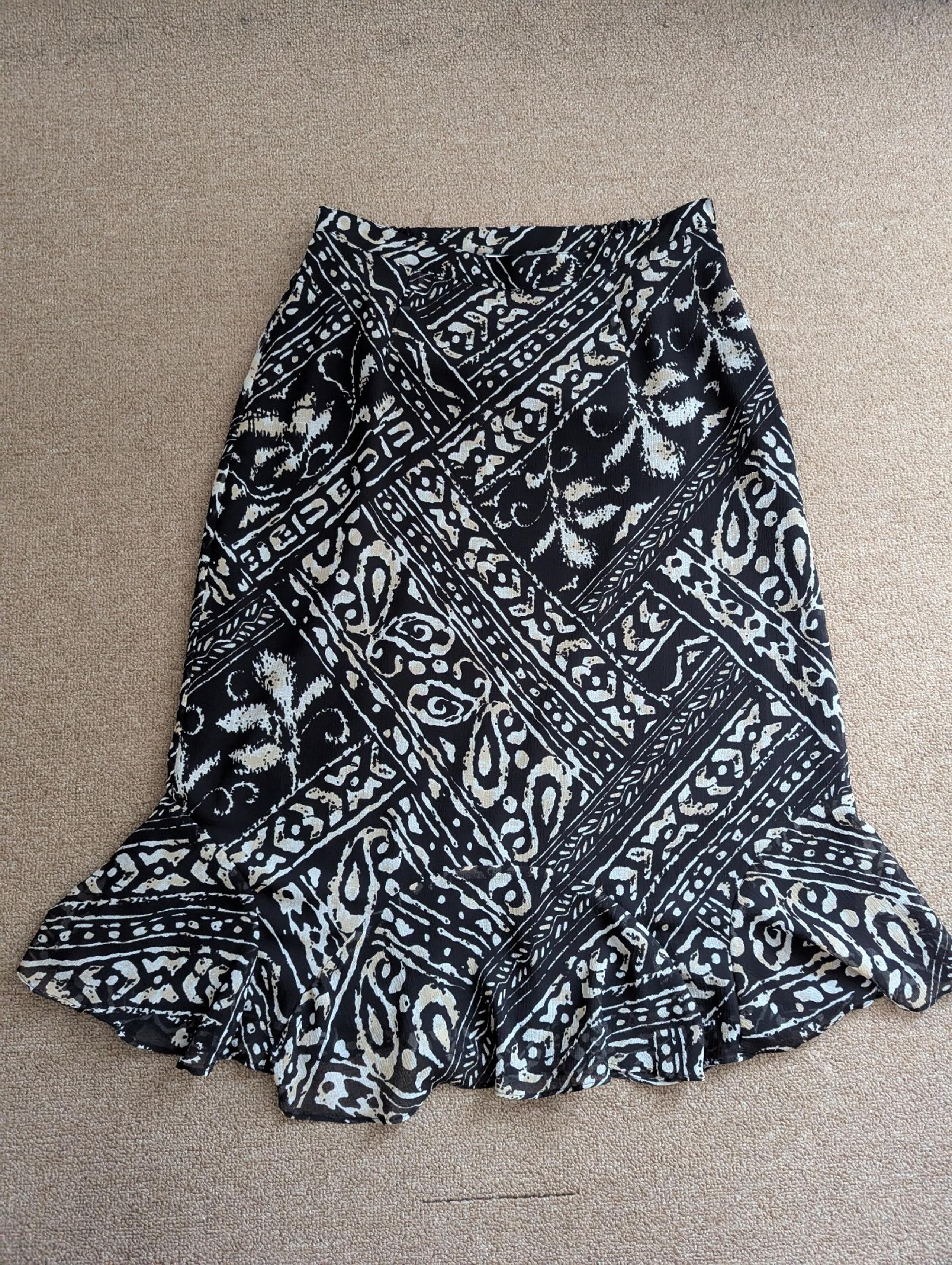 Alfred Dunner ABSTRACT PRINT MIDI Black Skirt Size 8 Lined A-Line Flare Boho