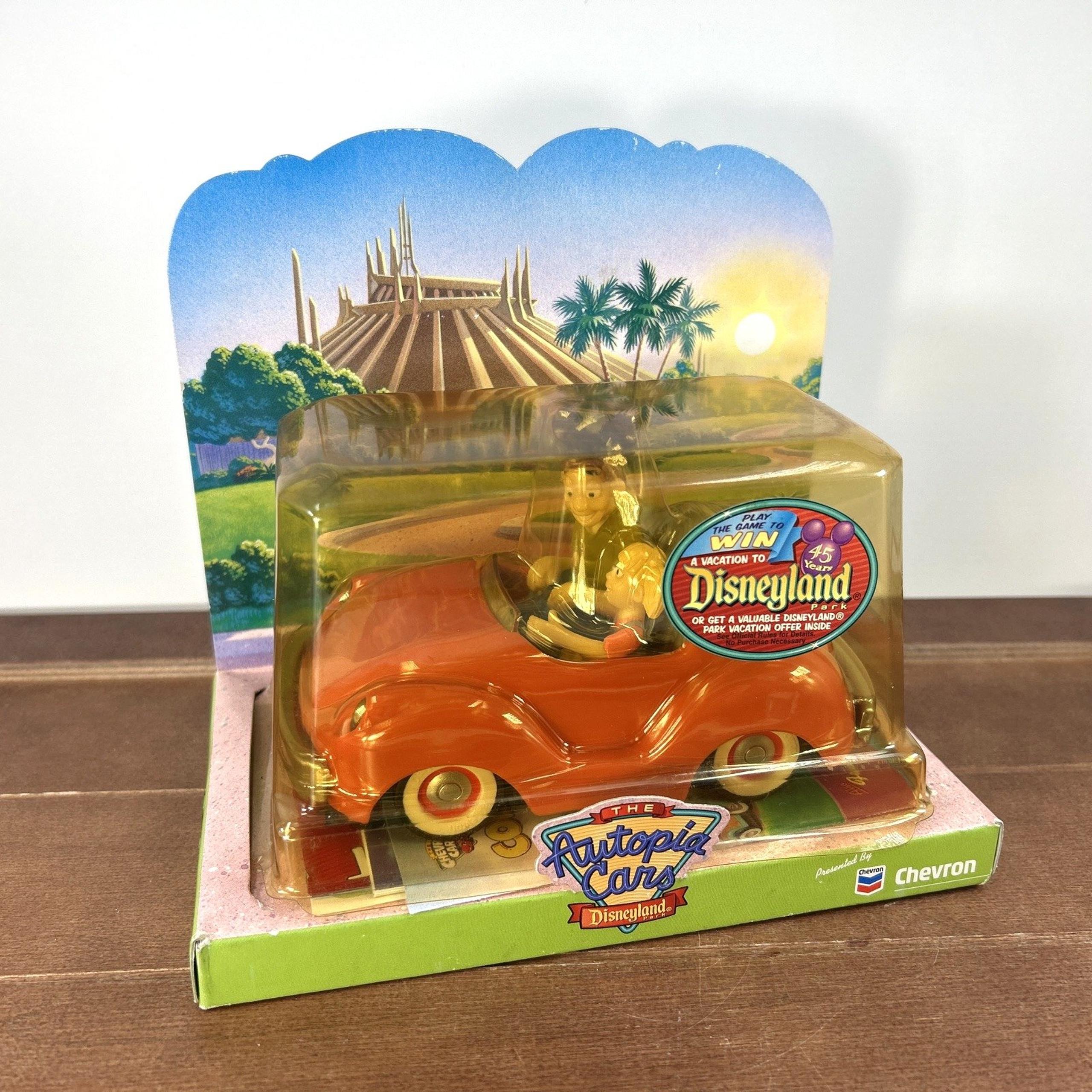 2000 Chevron Disney The Autopia Cars Disneyland Pull Back Car Collectible, NEW
