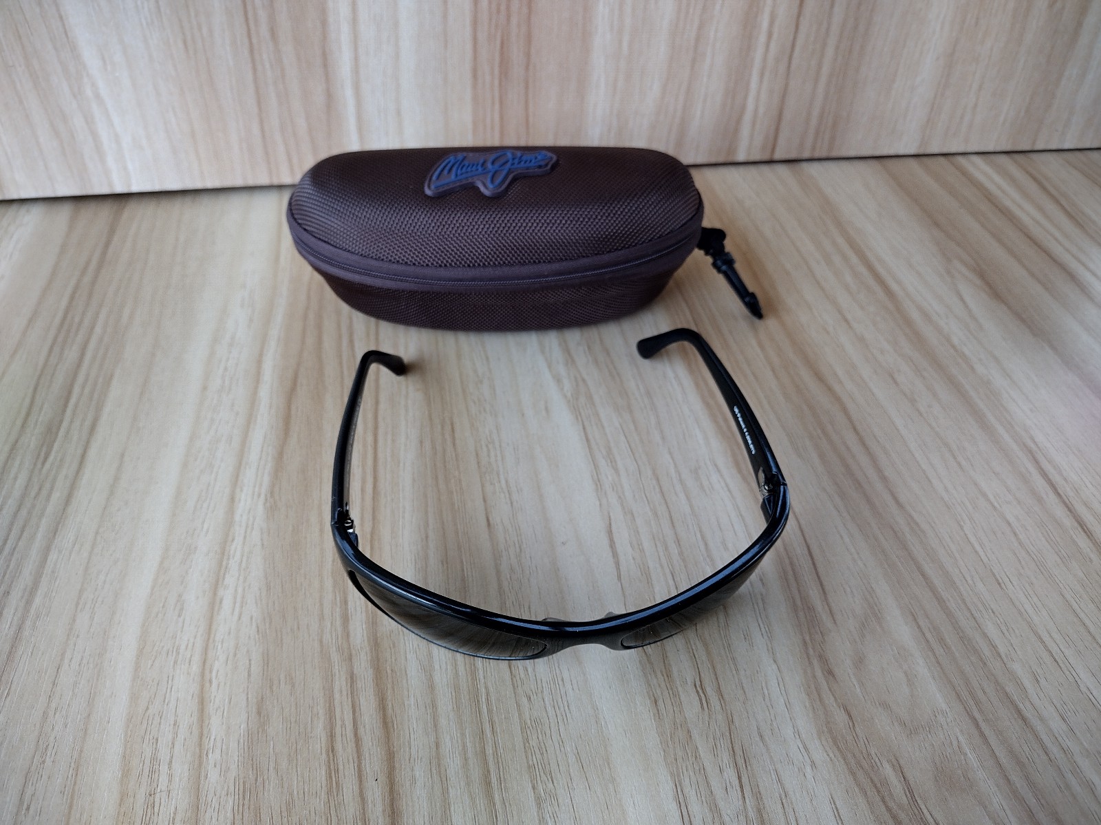 Maui Jim ONO #MJ 127-02 Black Sunglasses , France + Case