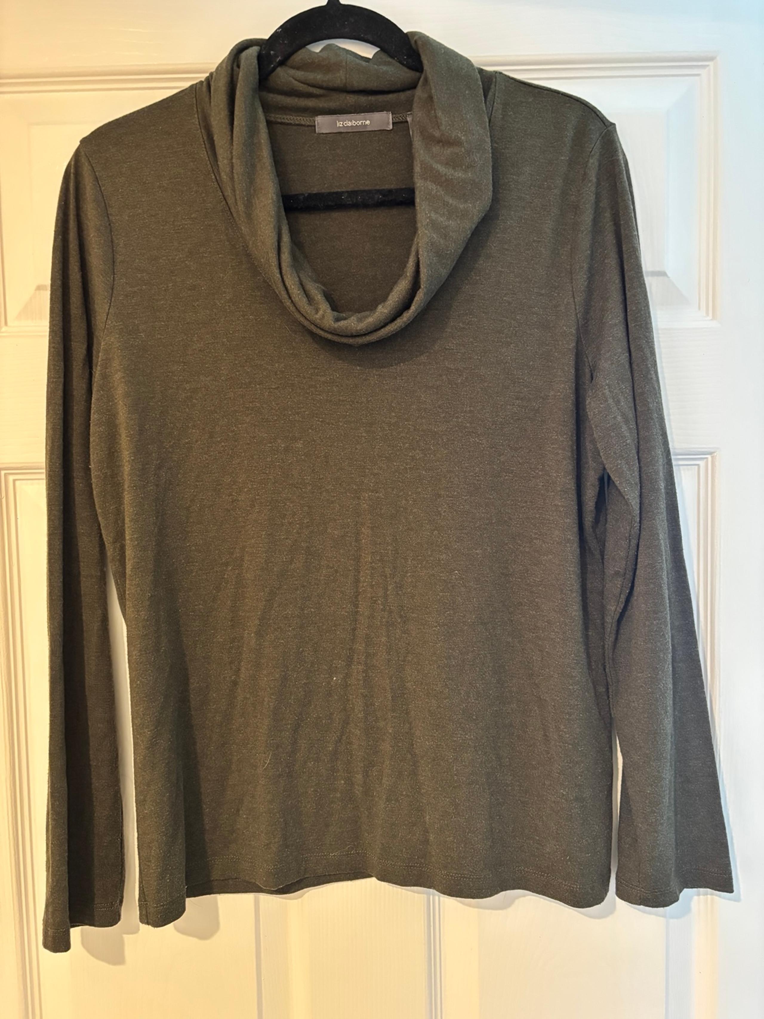 Liz Claiborne scoop neck sweater
