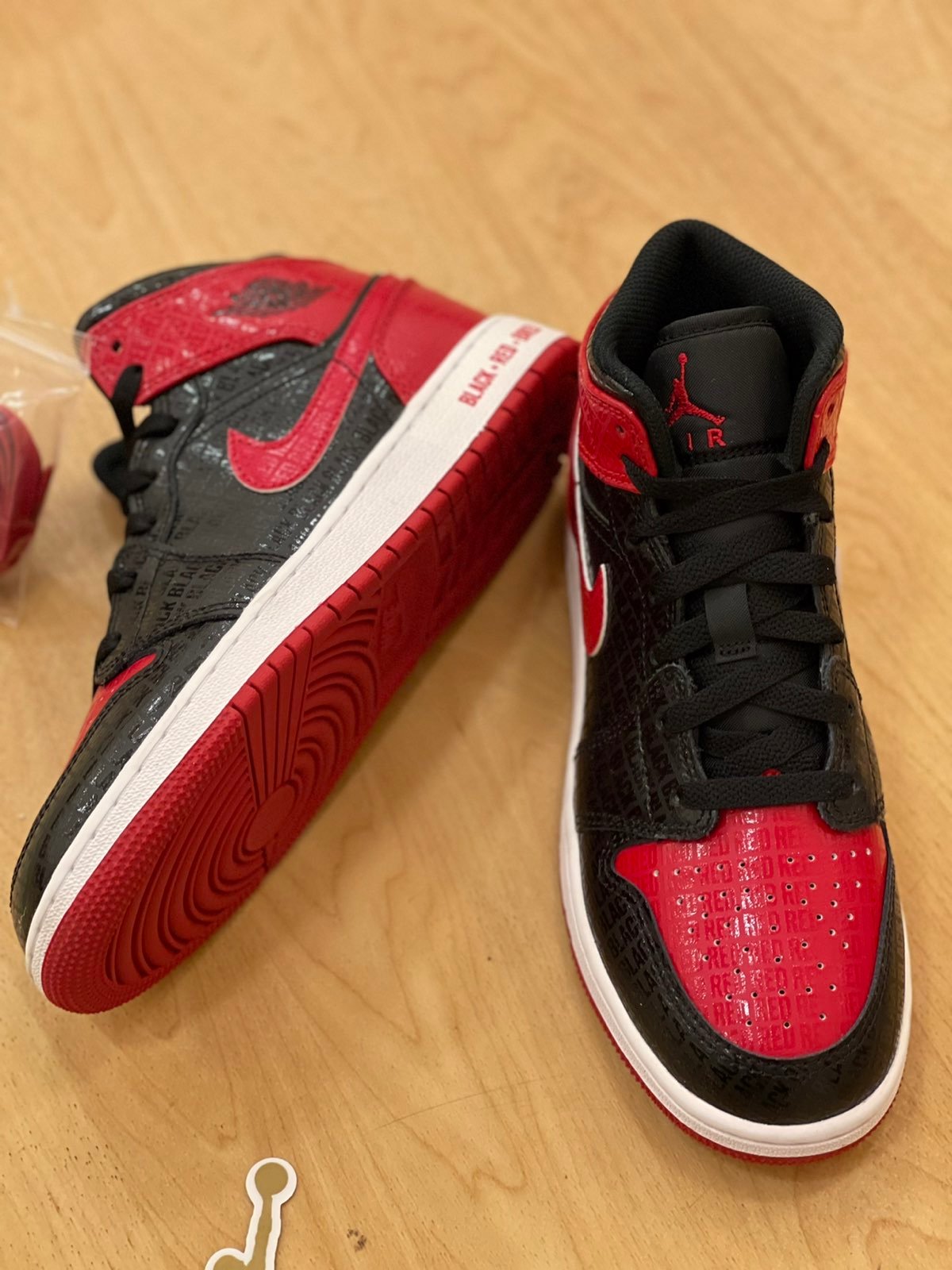 Jordan 1 gs 5 y black red bres
