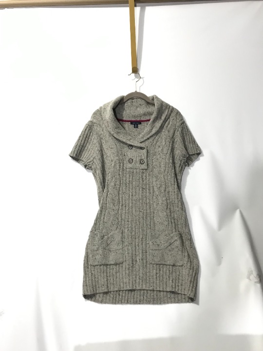 Tommy Hilfiger Womens Large Wool Long Sweater with Short Sleeves