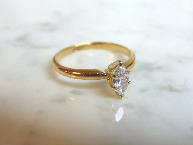 14K Gold Marquise Diamond Ring E3351