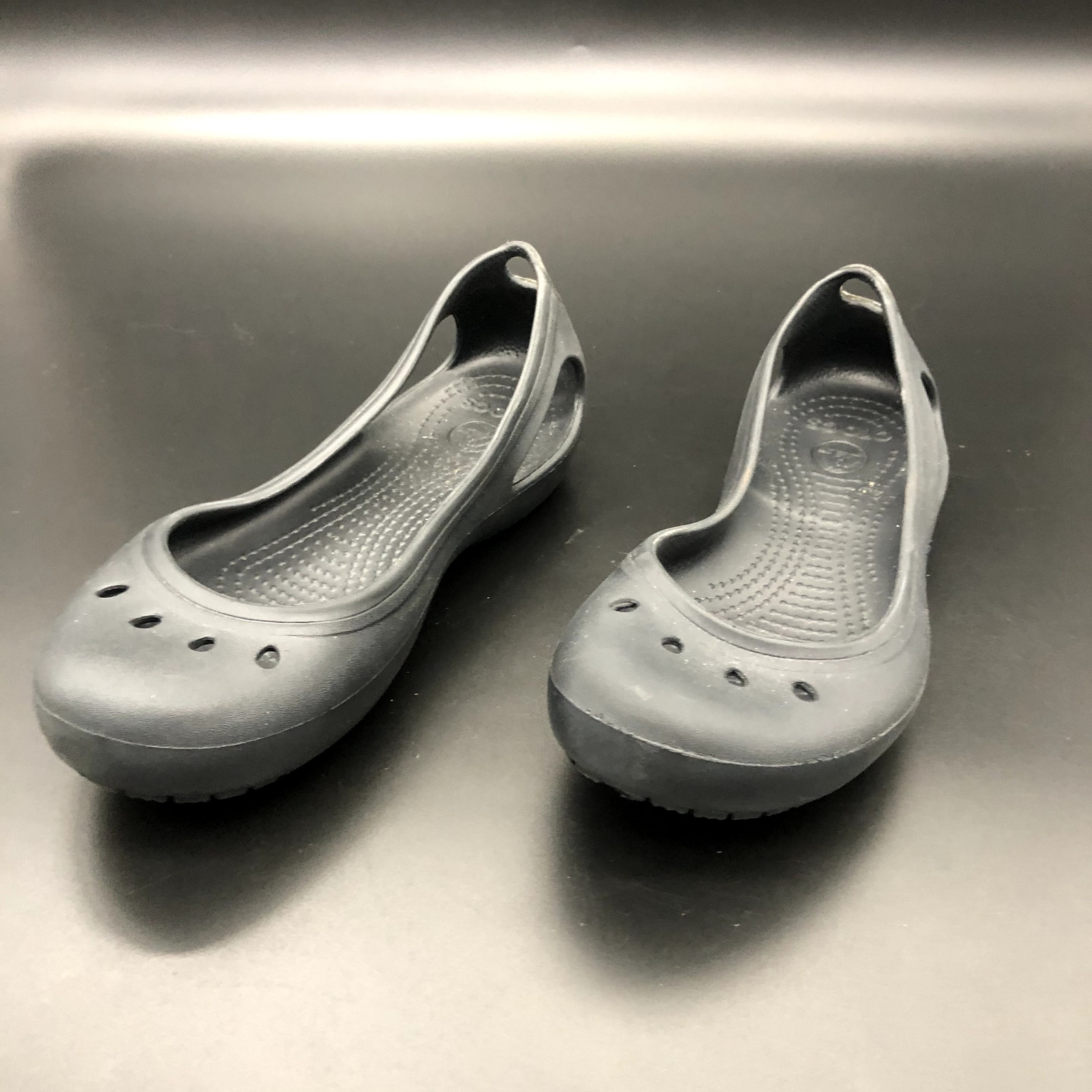 Crocs Black Slippers, Women's Size 7/EUR 37.5