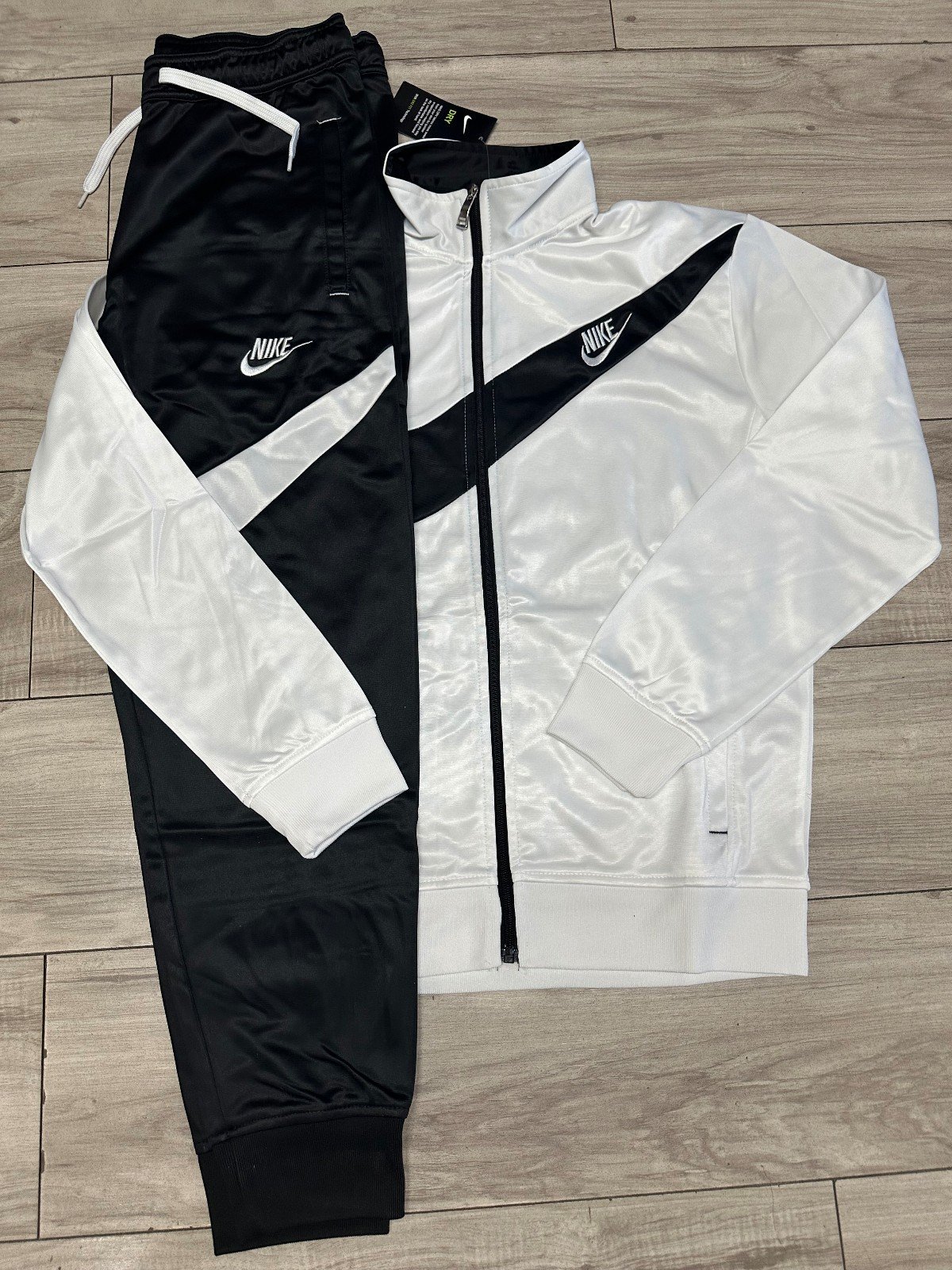 Nike Tracksuit medium