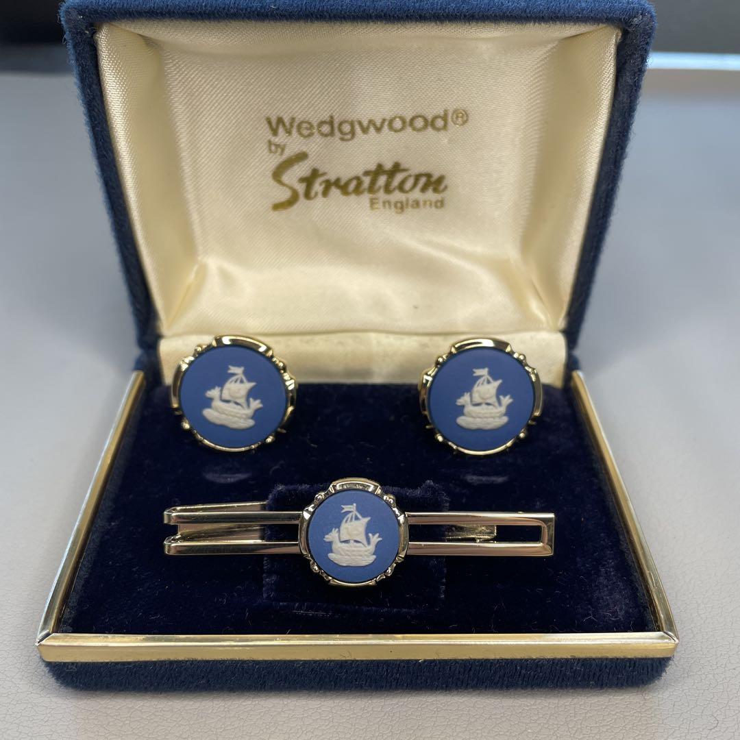 Wedgwood by Stratton Tie Clip and Cufflinks Set