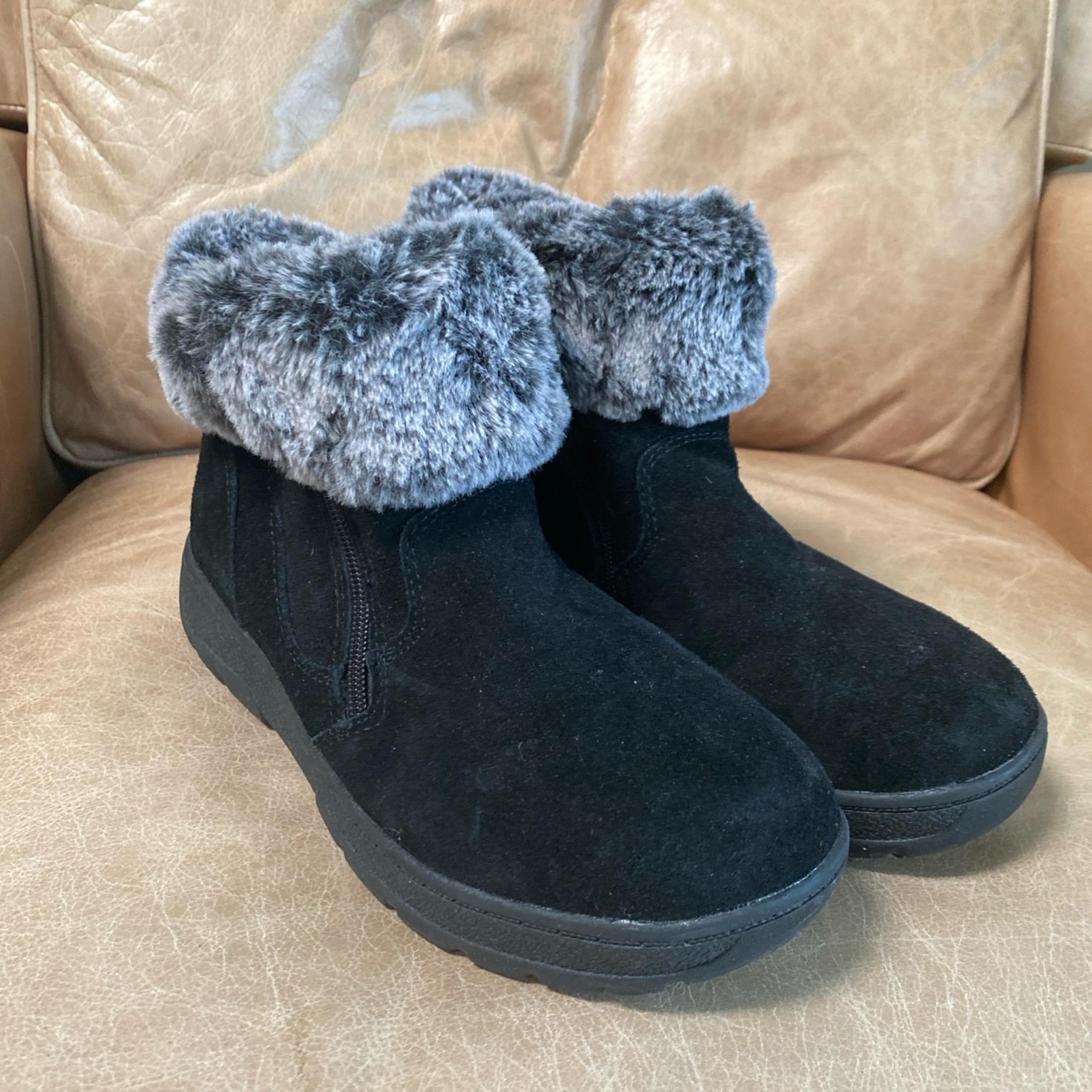 Khombu Winter Boots - Jessica- Women’s size 8 - NWOT