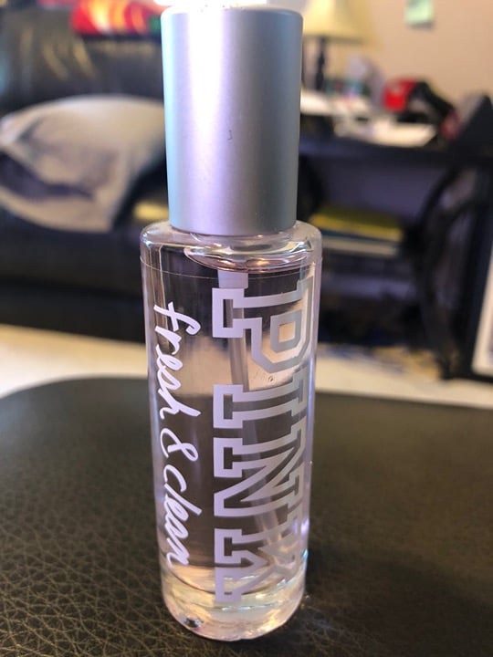New Victoria's Secret Pink Fresh & Clean Eau De Toilette EDT 1 fl oz Unbox