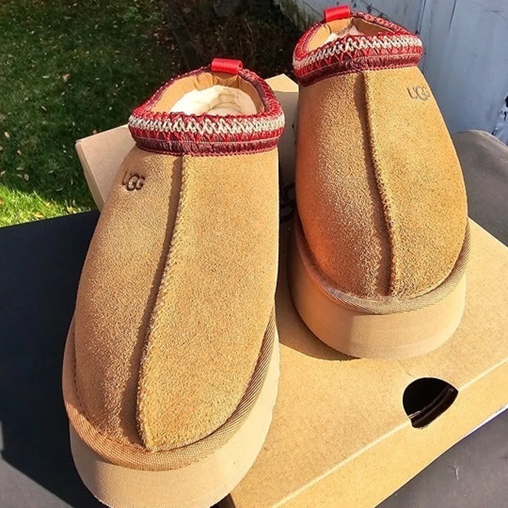 Women’s UGG Tasman Chestnut Slipper size 7.5