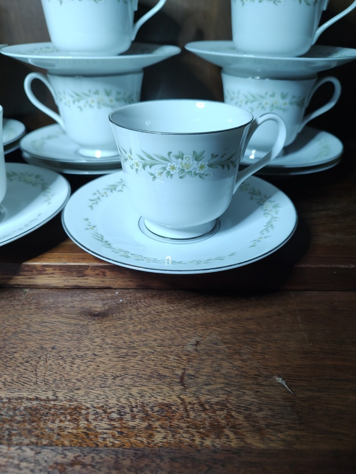 Set Of 8 Teacups And 11 Saucers Majestic China 409 Greenbriar MINT Floral Japan