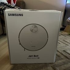 Samsung JetBlt Robit Vacuum with Intelligent Power control
