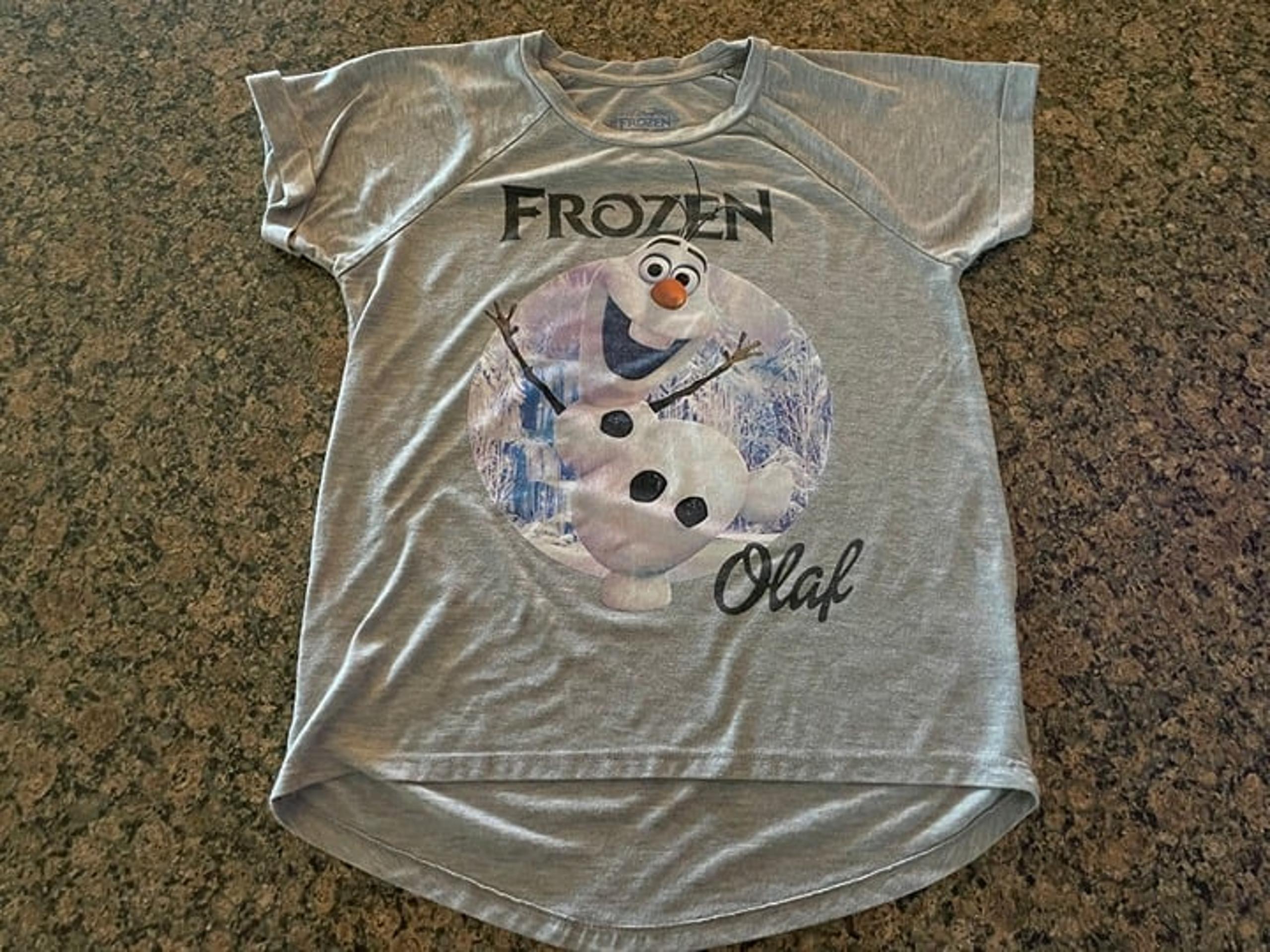 Women's Disney Frozen T-shirt size Small gray short sleeves Olaf