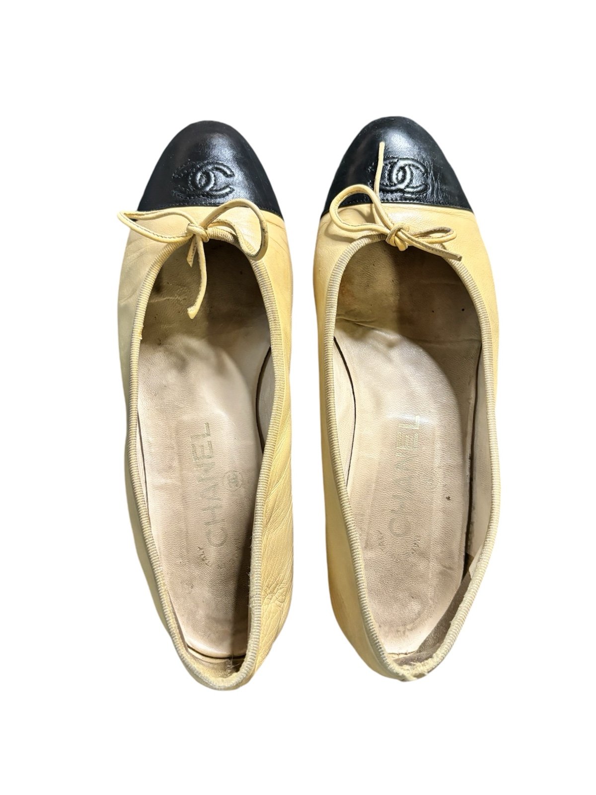 Chanel Two-Tone CC Black Cap Toe Lambskin Beige Cream Ballet Bow Flats