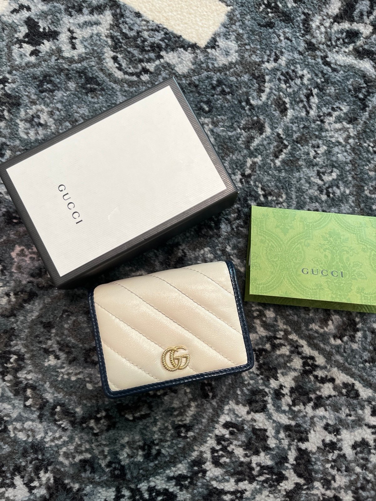 Gucci Vintage Effect Calfskin Diagonal Torchon GG Marmont Card Case Wallet