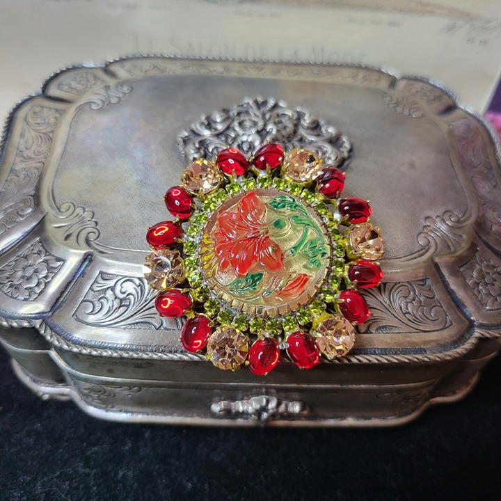 Vintage brooch, multicolor glass crystals and cabochons, art glass at the center