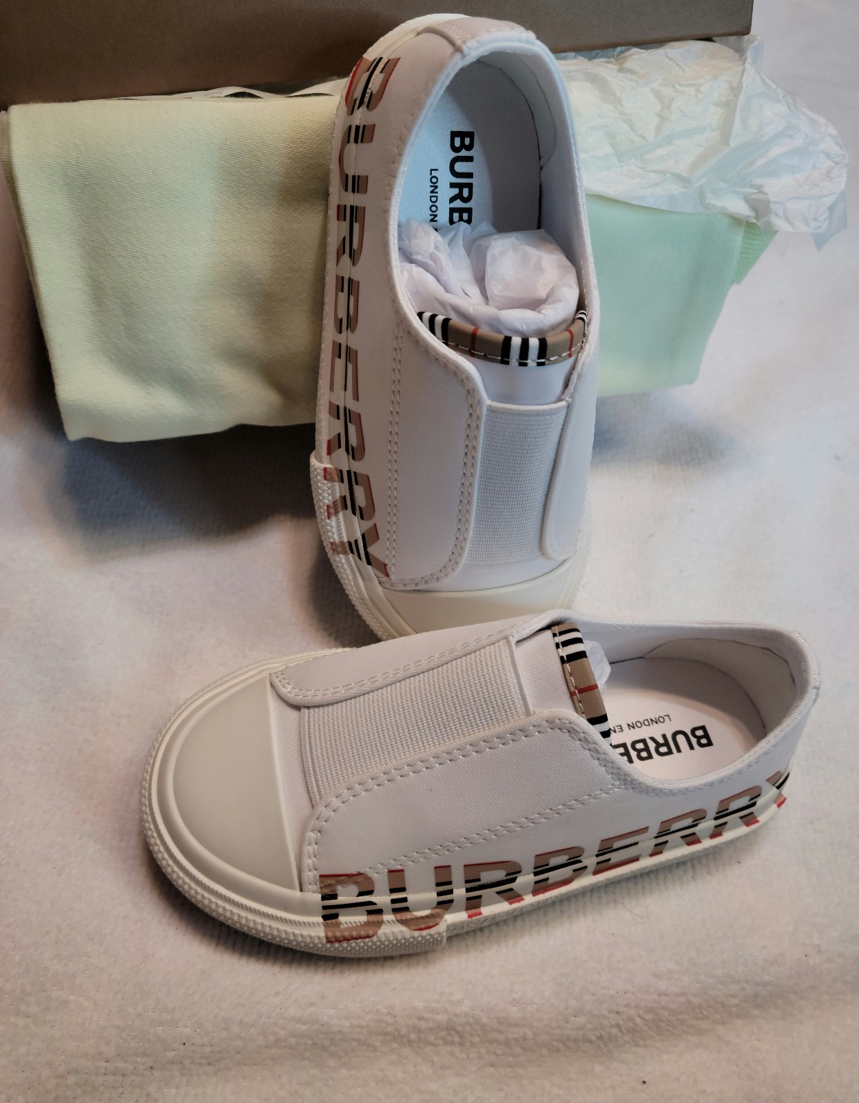 NEW Burberry larkhall iconic logo sneakers sz 24/7.5