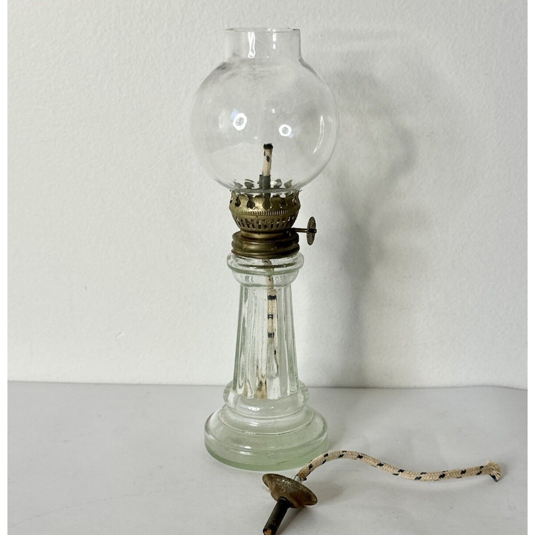 Oil kerosene antique glass Lantern w/2 wicks Made in 8.5”