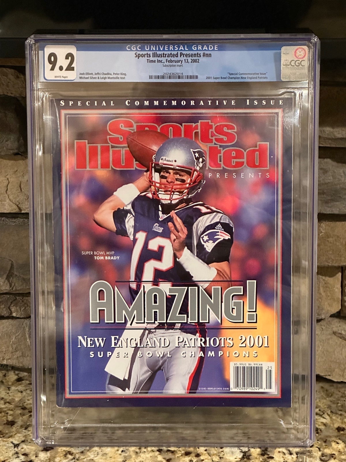 Tom Brady 2002 Sports Illustrated AMAZING CGC 9.2 Rookie Cover 1st Super Bowl