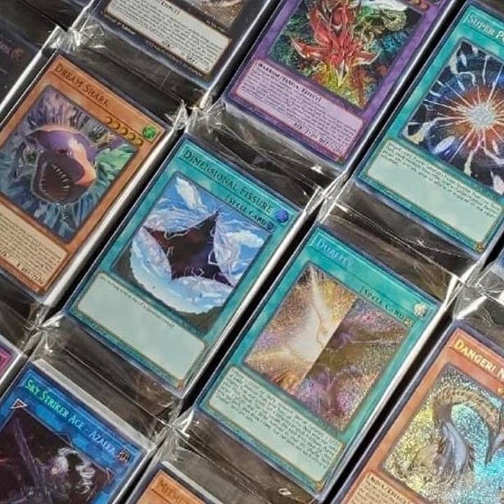300 YUGIOH CARDS PREMIUM LOT !!!