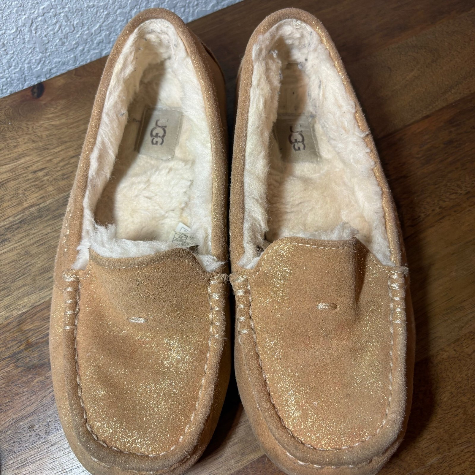 UGG Slippers Moccasin Suede Faux Fur Lined Comfort Shoes size 9 women