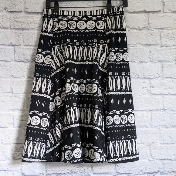 Veronica Beard Black White Woodblock Print Skirt 4 Boho Tribal Graffiti