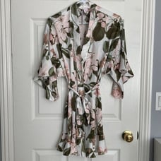 Victoria’s Secret Here Comes the Bride Floral Robe in XS