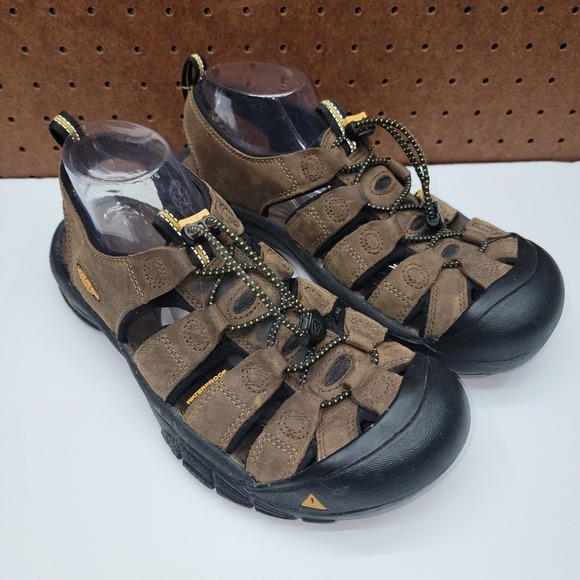 Keen mens Newport H2 Closed Toe Water Sandal shoes