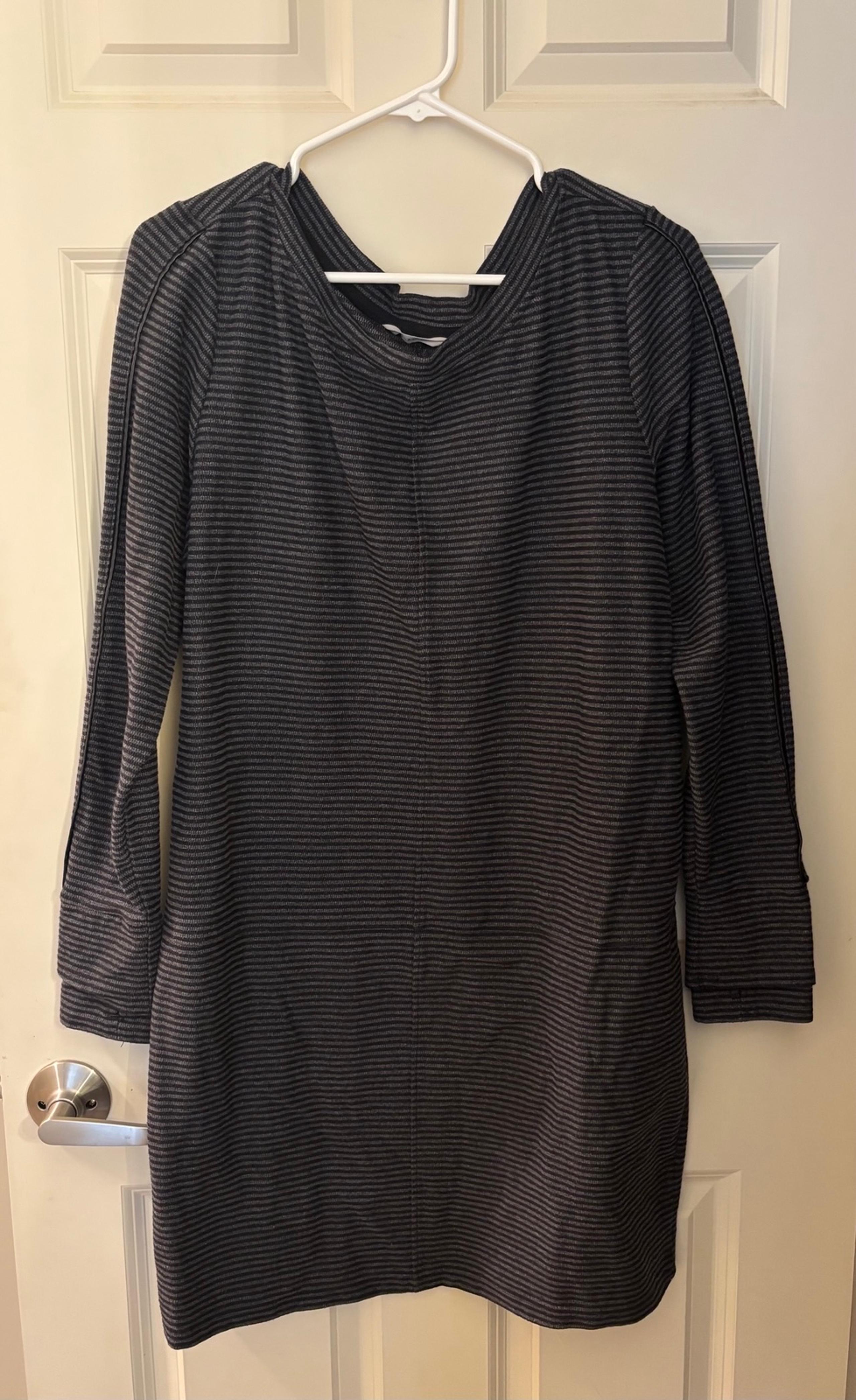 Athleta Knit Striped Long Sleeve Dress, Black/ Gray, Size XL