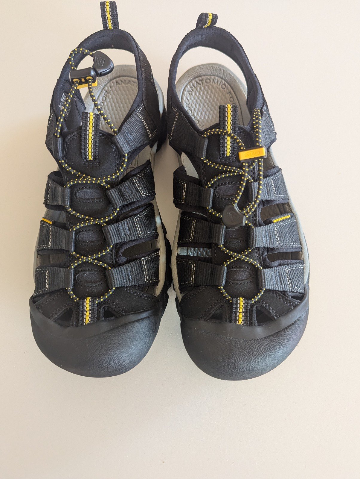 Keen Men's Newport H2 Sandal Size 11 Waterproof Hiking Black