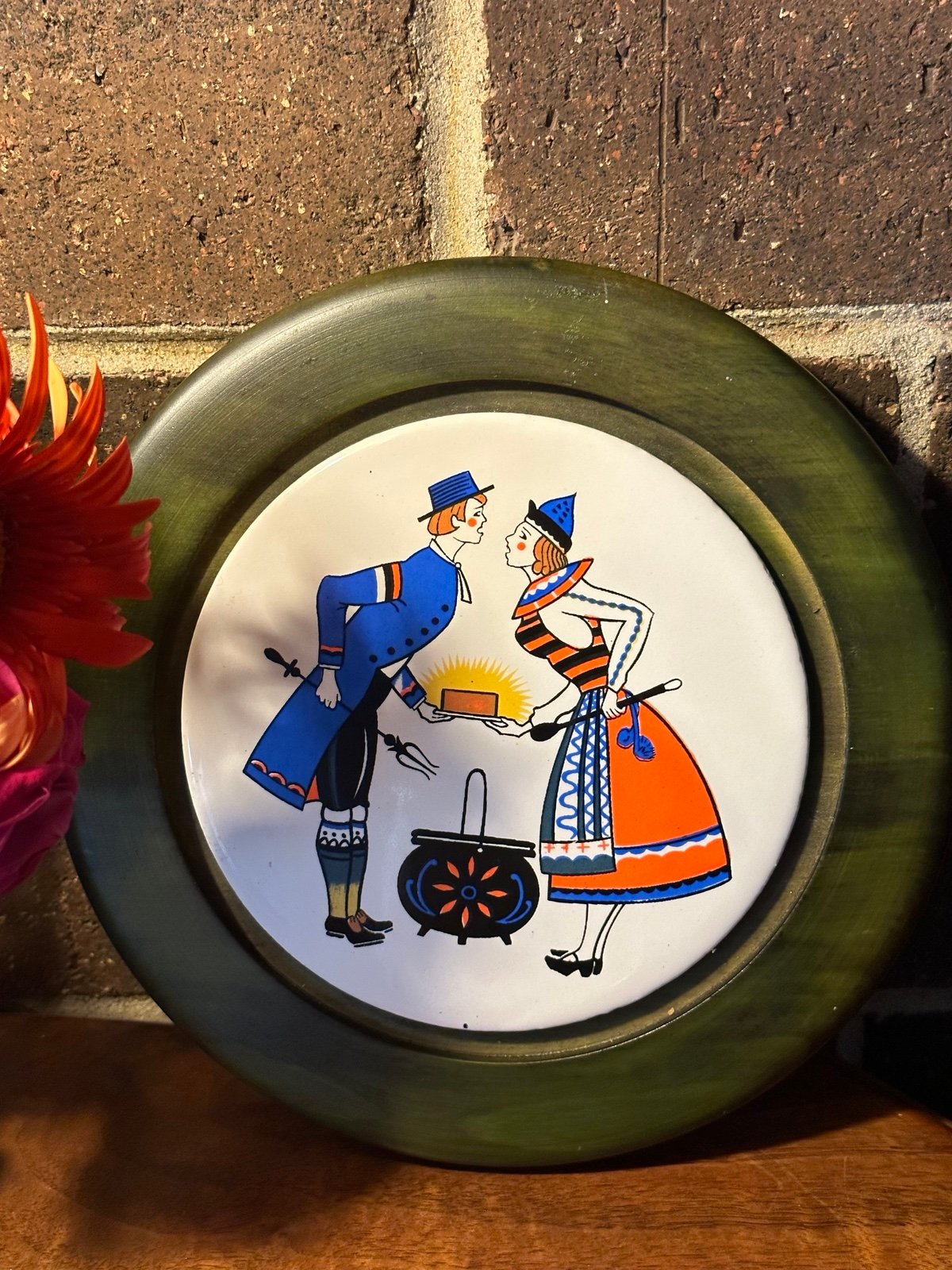 Vintage MCM Wood Trivet, Plaque Round, Scandanavian Trivet, Dutch Trivet 9”