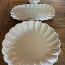 (3) BRAND✨NEW✨HEARTH & HAND LARGE SCALLOPED SHALLOW & PEDESTAL BOWLS & PLATTER