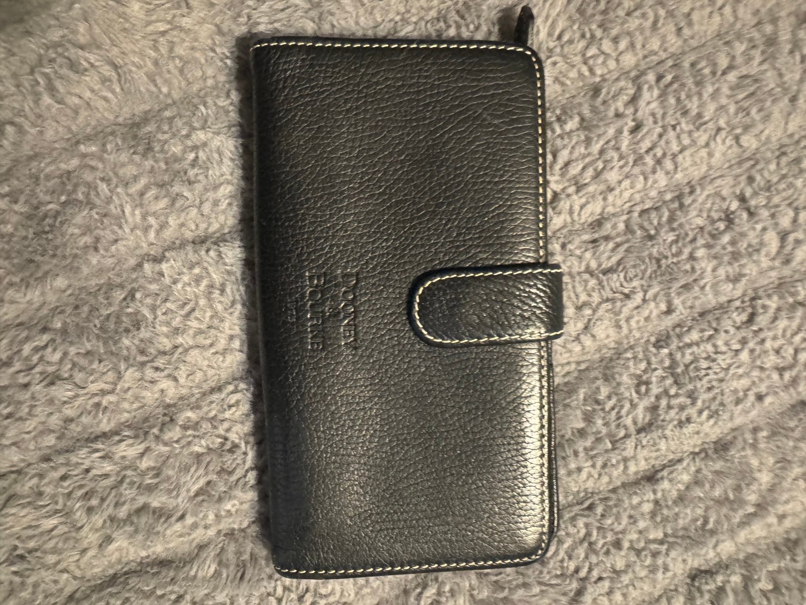 Dooney and bourke wallet