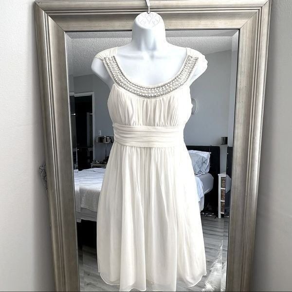 CITY TRIANGLES Ivory Color, Mini Dress Size M.