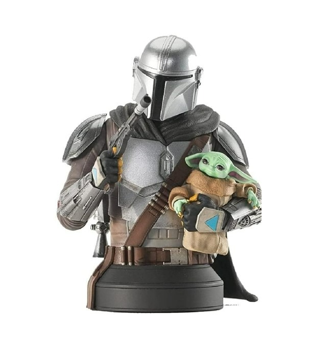 Star Wars: The Mandalorian with Grogu Bust