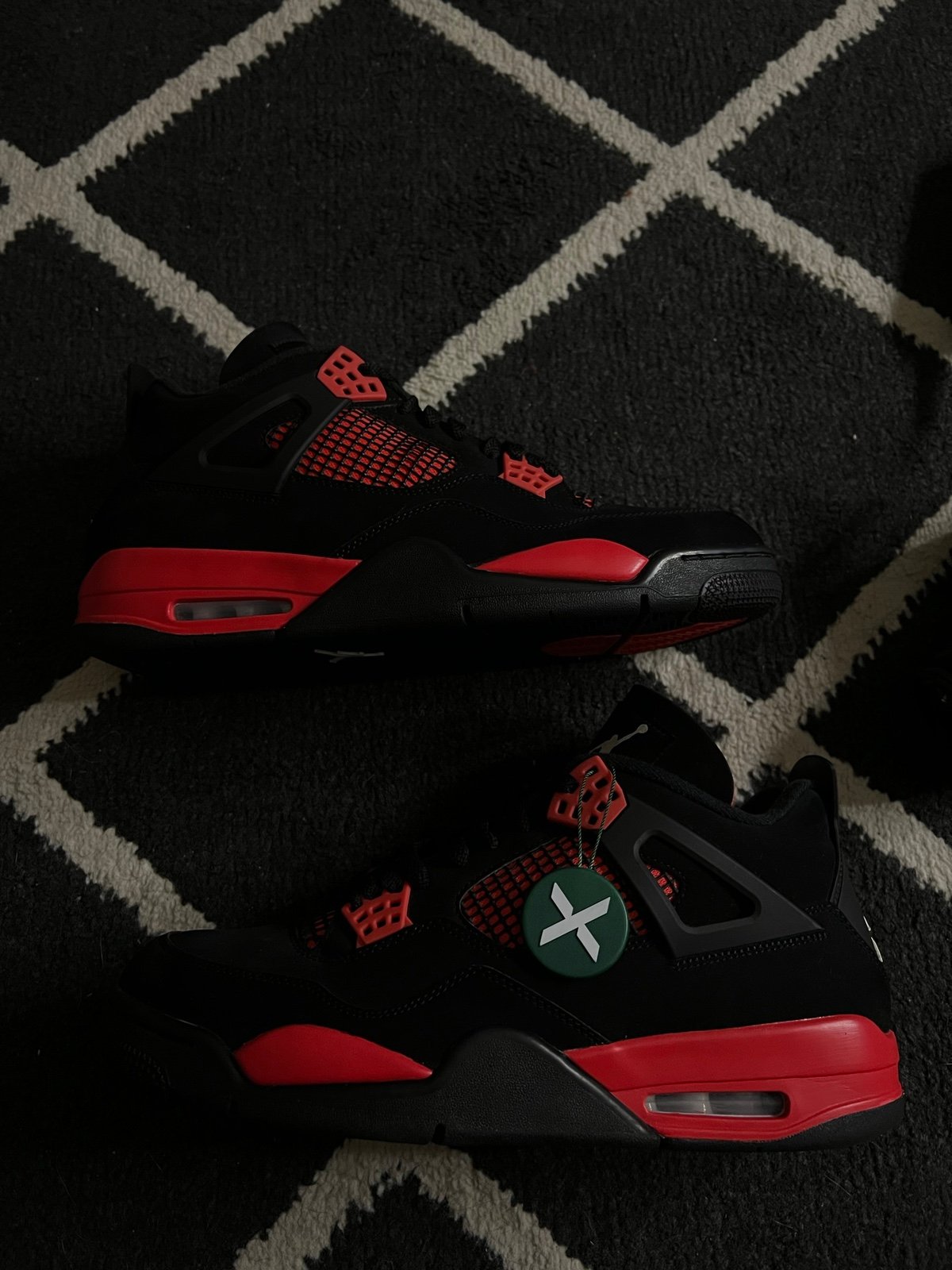 Jordan 4 red thunder