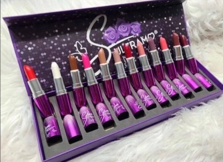 Selena Ultramo Lipstick Box