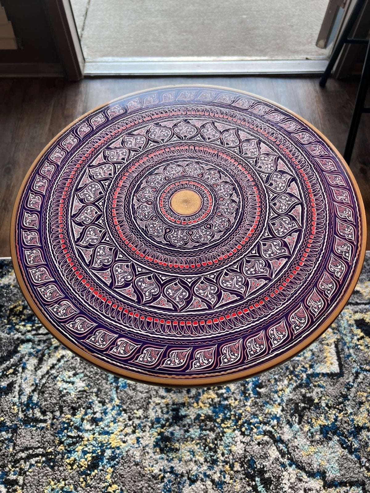 Accent table / perfect Gift / Side Table / End Table